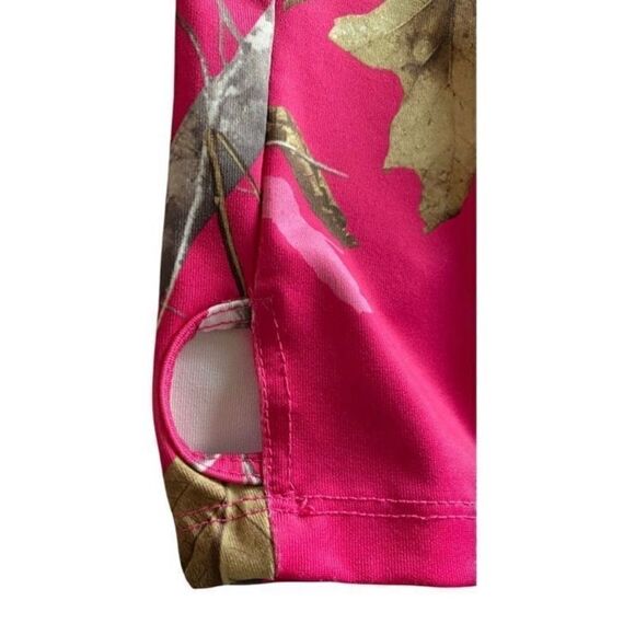 RealTree Pink Hunting Camo 1/2 Zip Long Sleeve Thumb Holes Pullover Size Small - Picture 8 of 12